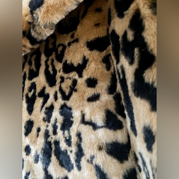 NWT Fashion Nova Glam Life Faux Fur Coat
1X - Picture 13 of 15